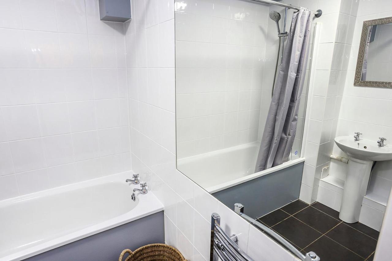 Joivy 1 Bed Flat, Heart Of Grassmarket Edimburgo Esterno foto